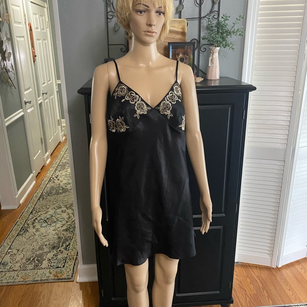 Sensara‎ Gown SZ LG